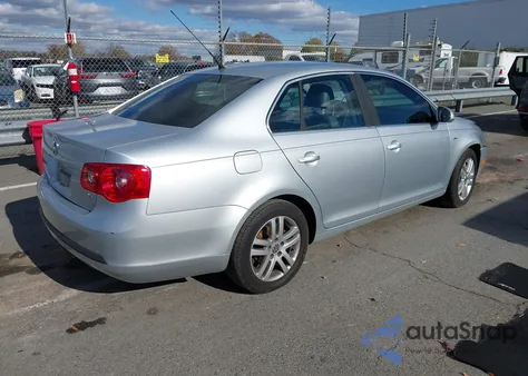 2007 Volkswagen Jetta Wolfsburg Edition from USA, damaged, VIN 3VWEF71K47M188572